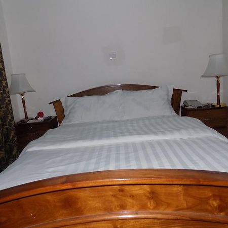 Hotel Magnificat Lomé Extérieur photo