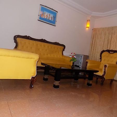 Hotel Magnificat Lomé Extérieur photo