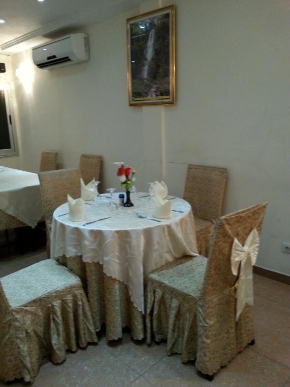 Hotel Magnificat Lomé Extérieur photo