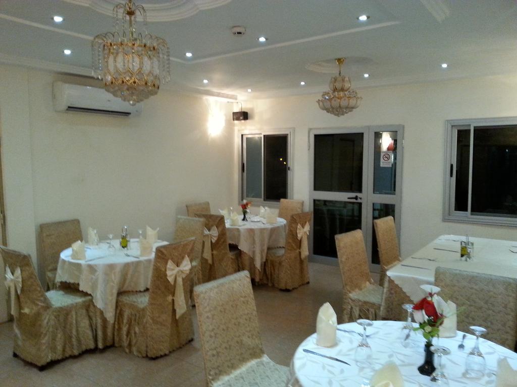 Hotel Magnificat Lomé Extérieur photo