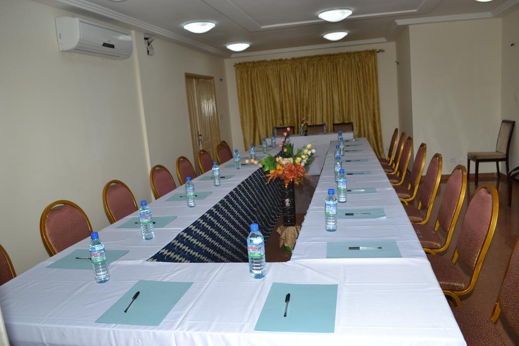 Hotel Magnificat Lomé Extérieur photo