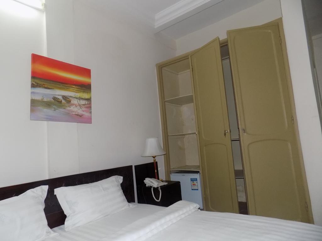 Hotel Magnificat Lomé Extérieur photo