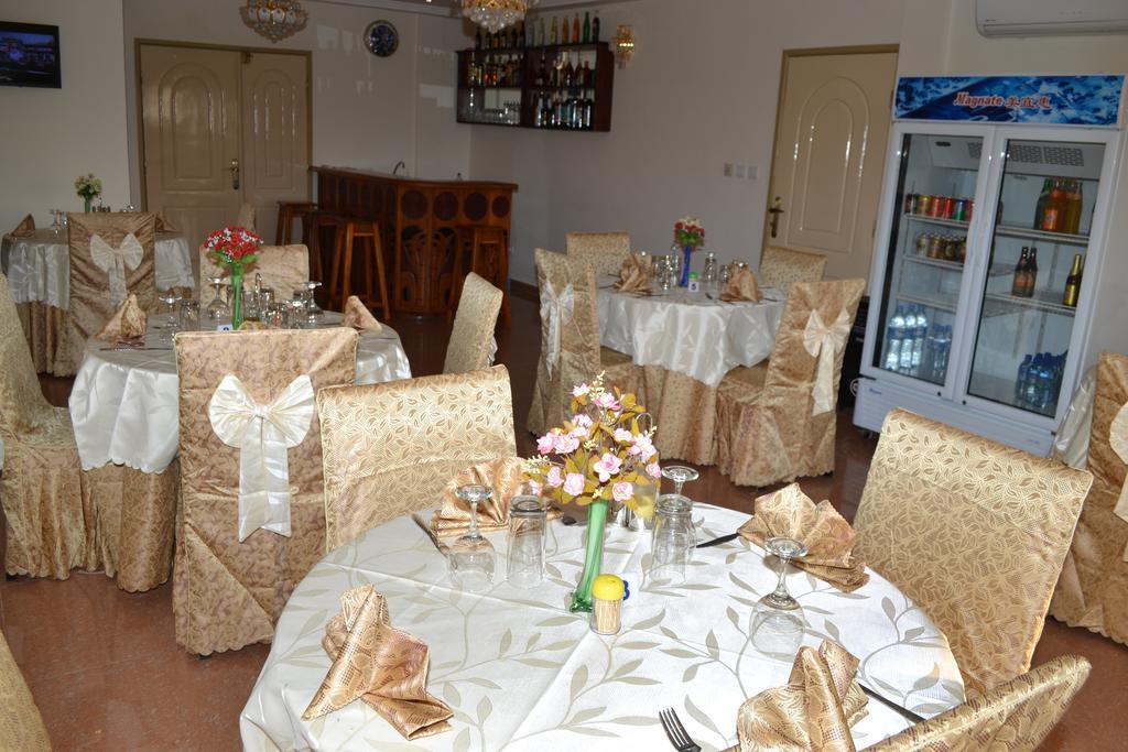 Hotel Magnificat Lomé Extérieur photo
