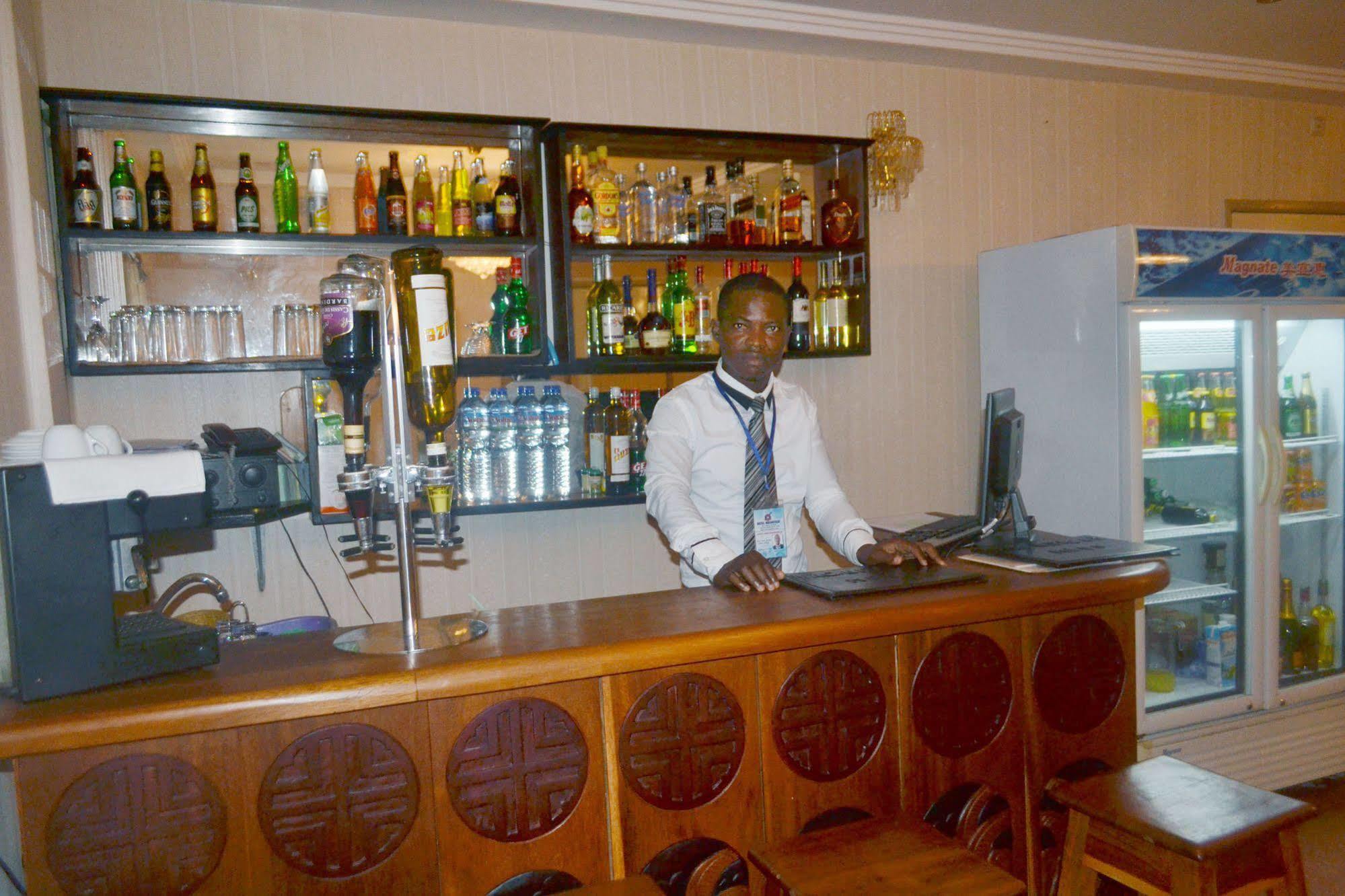 Hotel Magnificat Lomé Extérieur photo