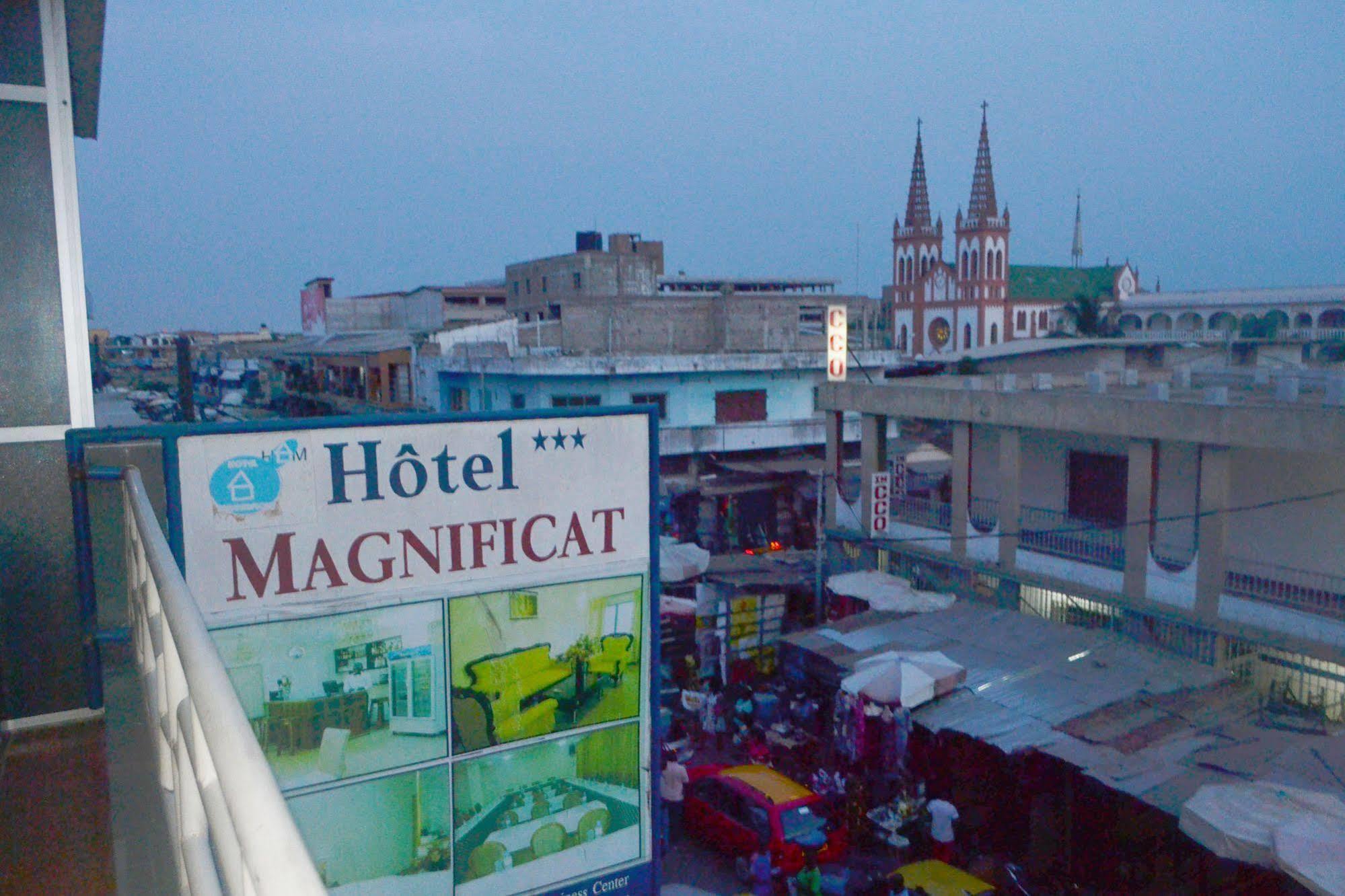 Hotel Magnificat Lomé Extérieur photo