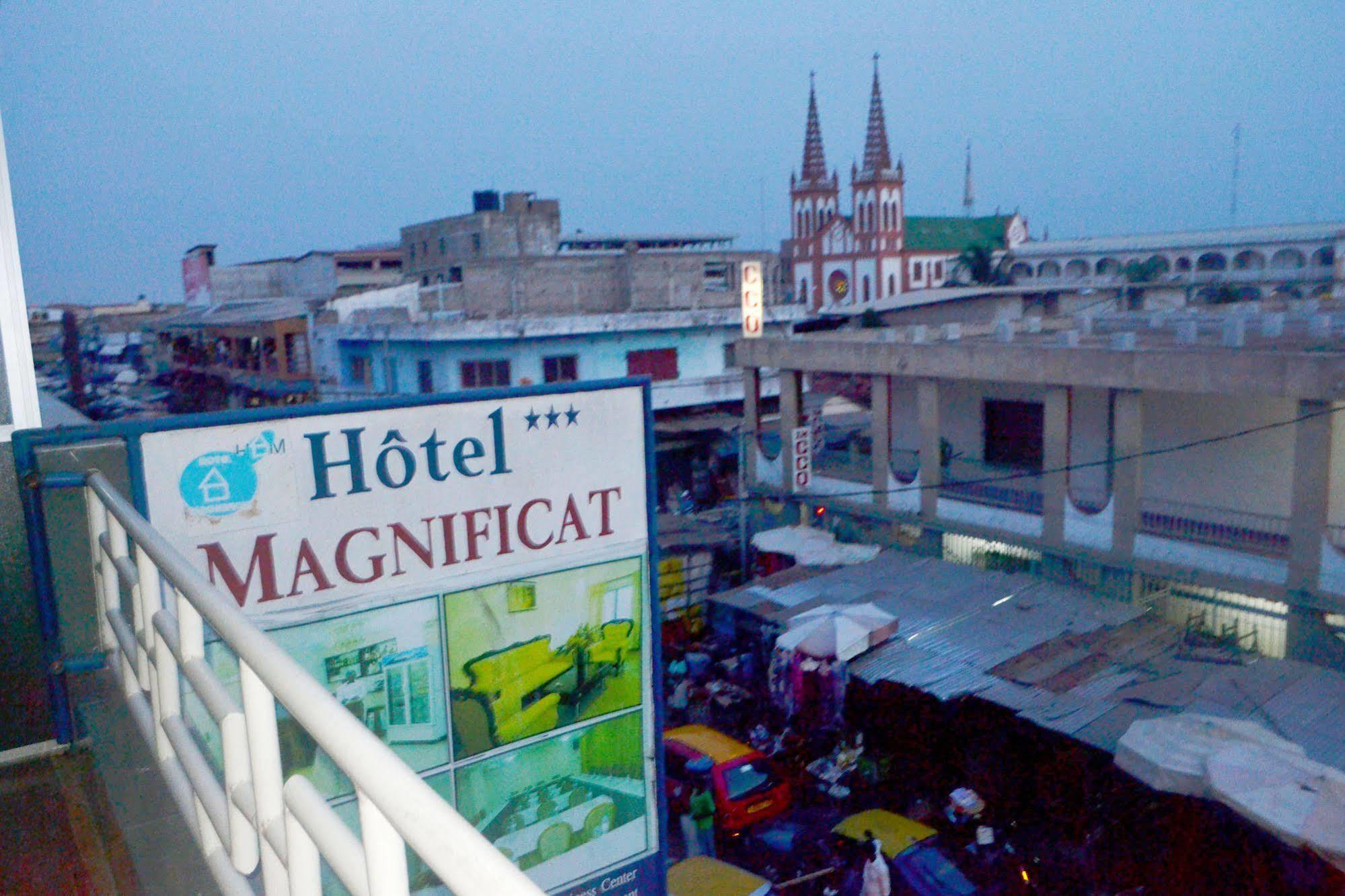 Hotel Magnificat Lomé Extérieur photo